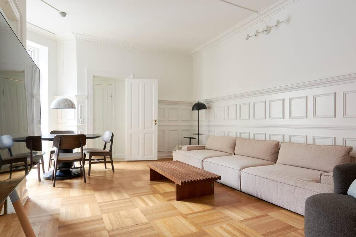 Big Time Luxury In Vestebro